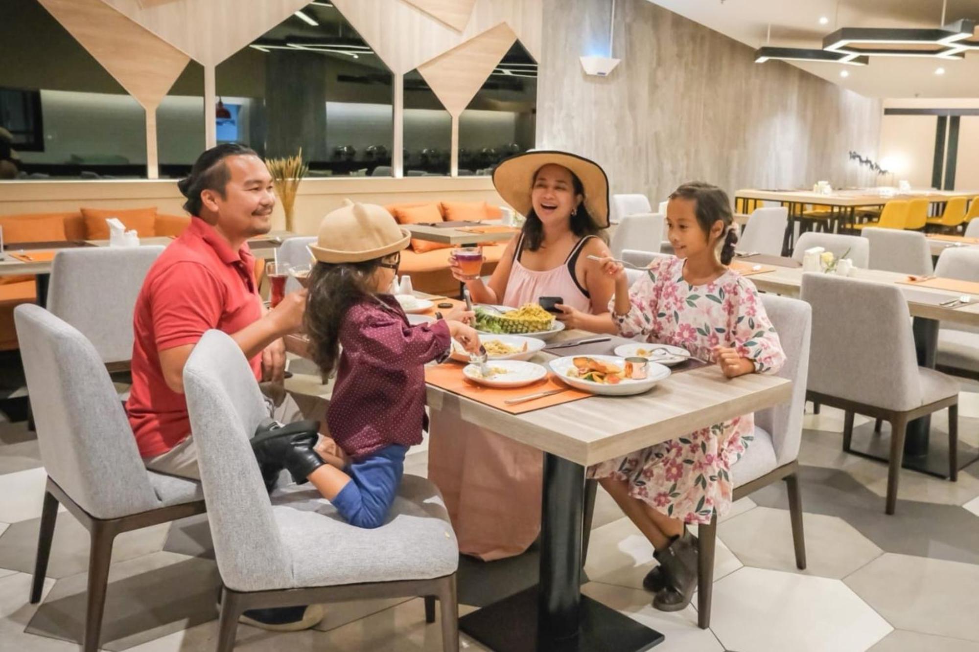 Phachara Sukhumvit 4*