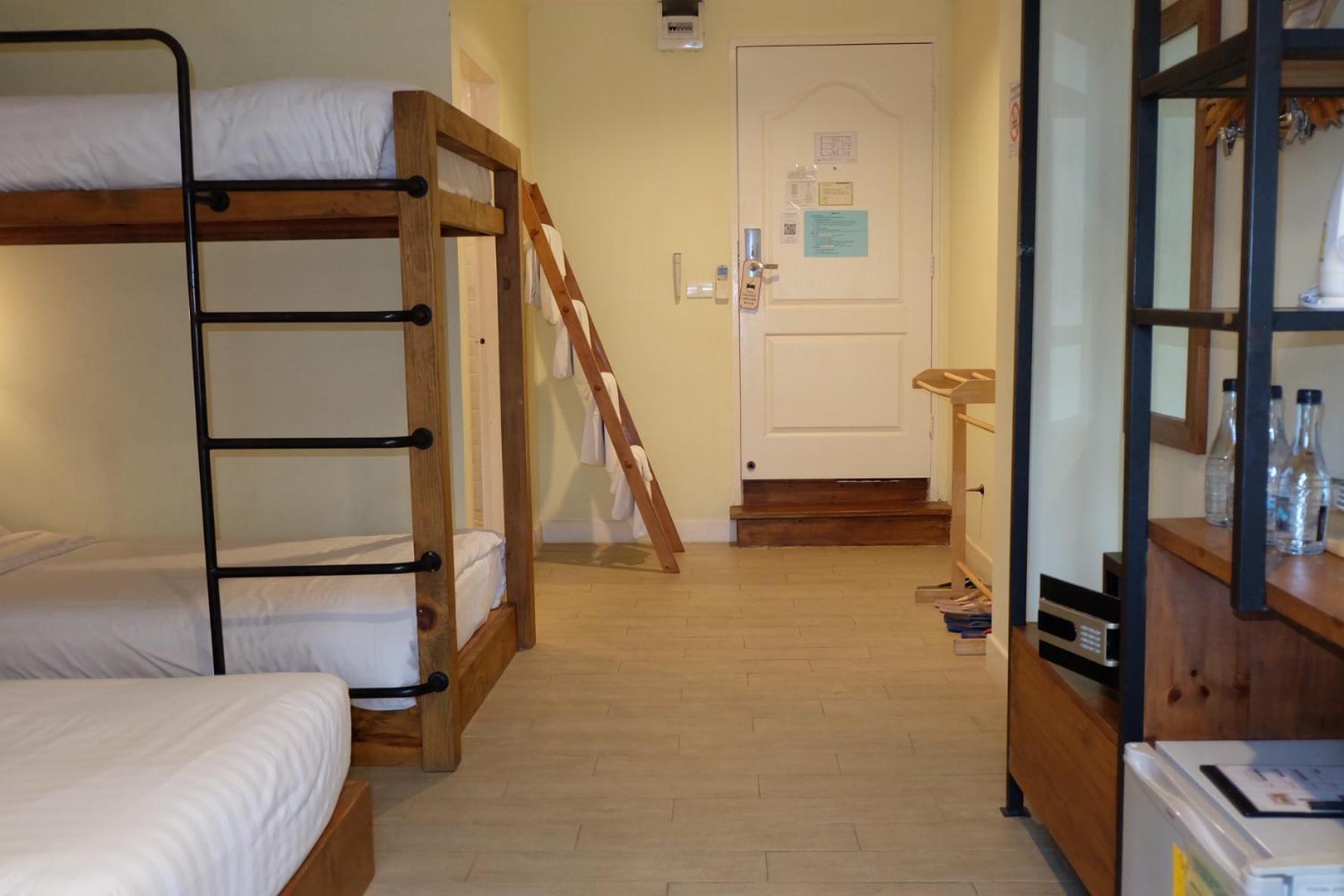 Siri Poshtel Hostel