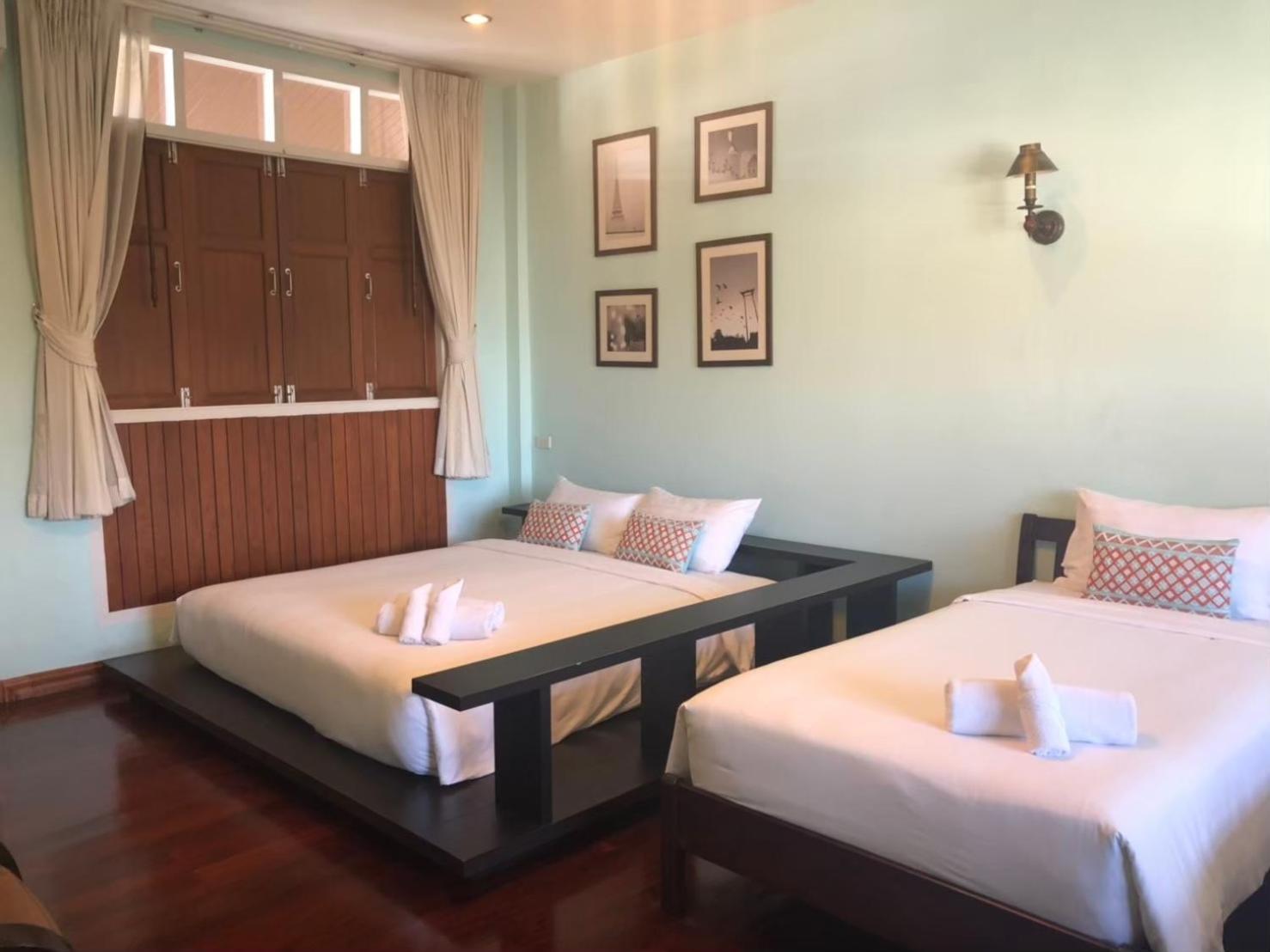Feung Nakorn Balcony And Cafe Hotel 3*