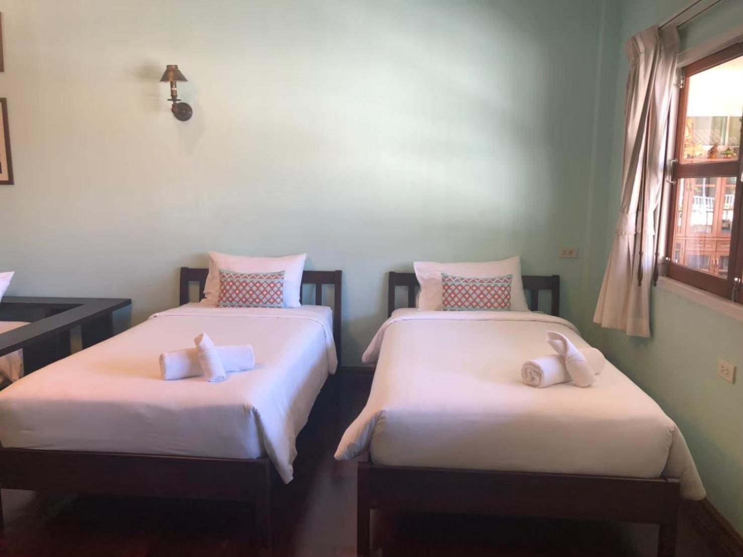 Feung Nakorn Balcony And Cafe Hotel Bangkok