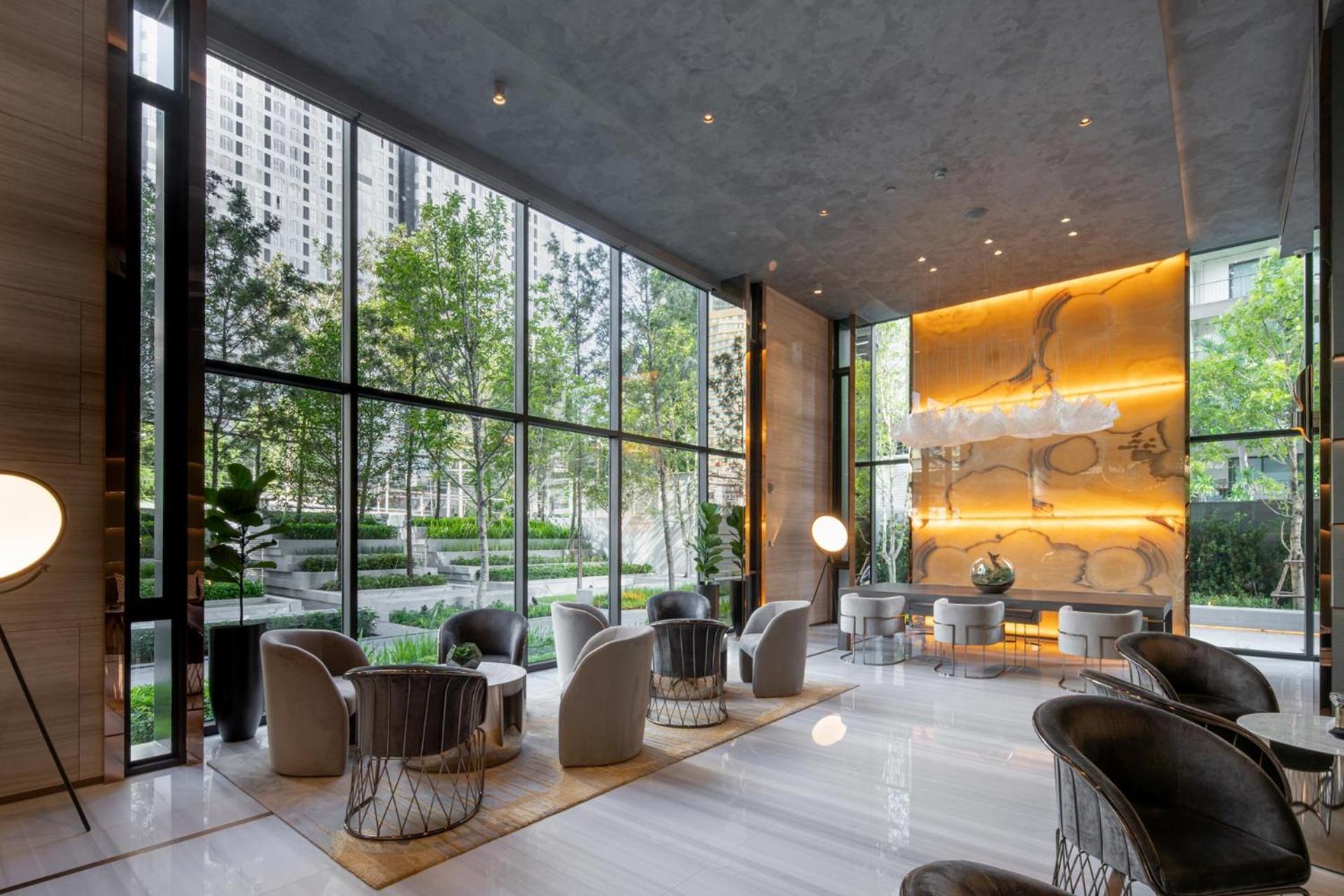 Spacious 115sqm Sleeps Up To 6 Central Asoke Nana Close To Mrt And Bts * Bangkok