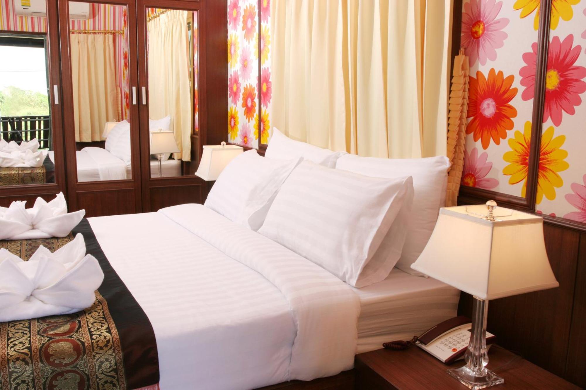 Orchid Hotel