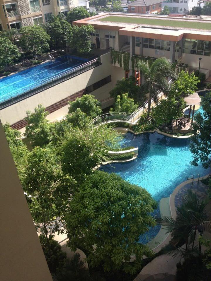 Apartment Centric 2bedrooms And 2 Bathrooms *
