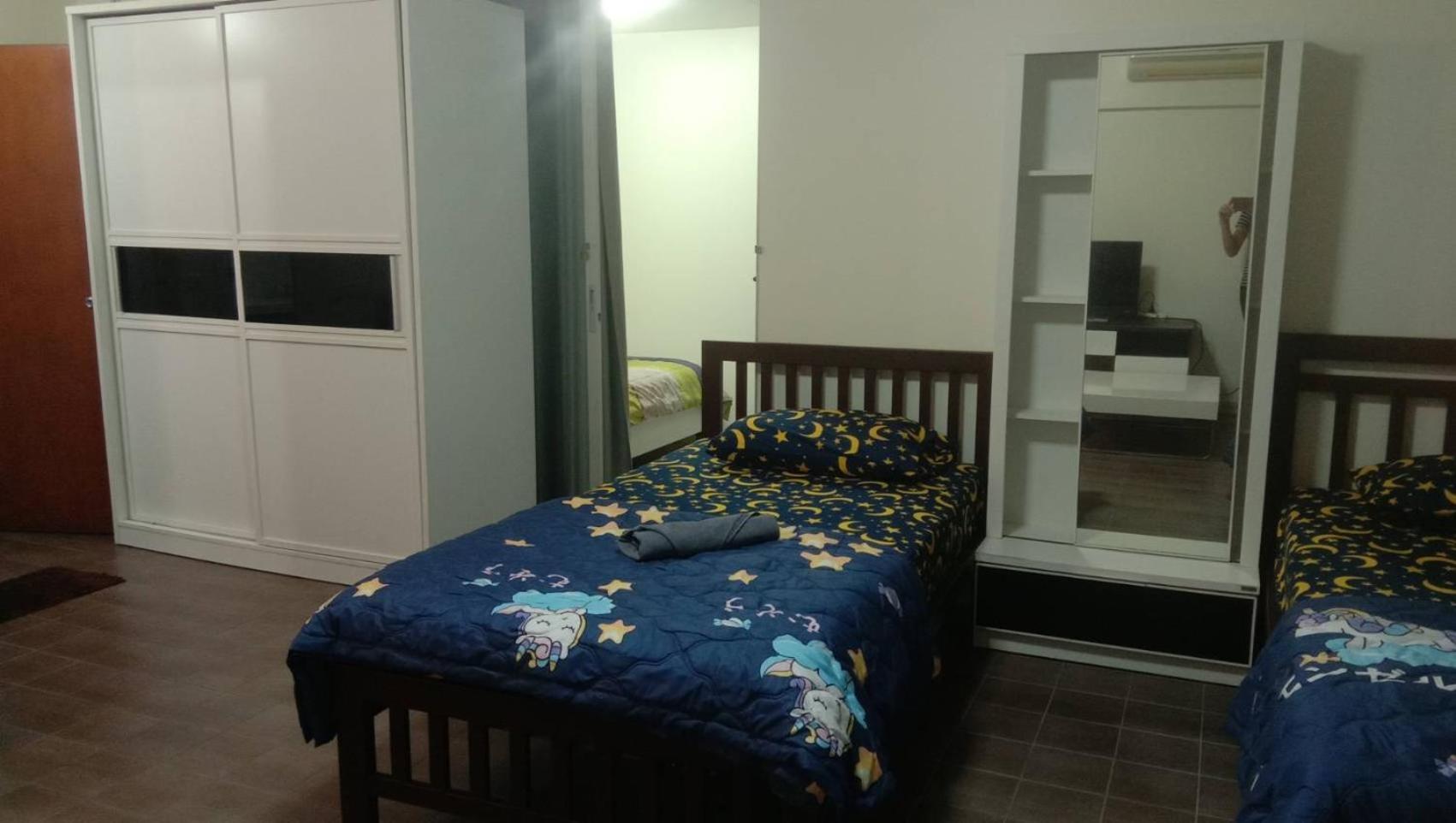 Popular Muang Thong Thani Near Impact * Bangkok