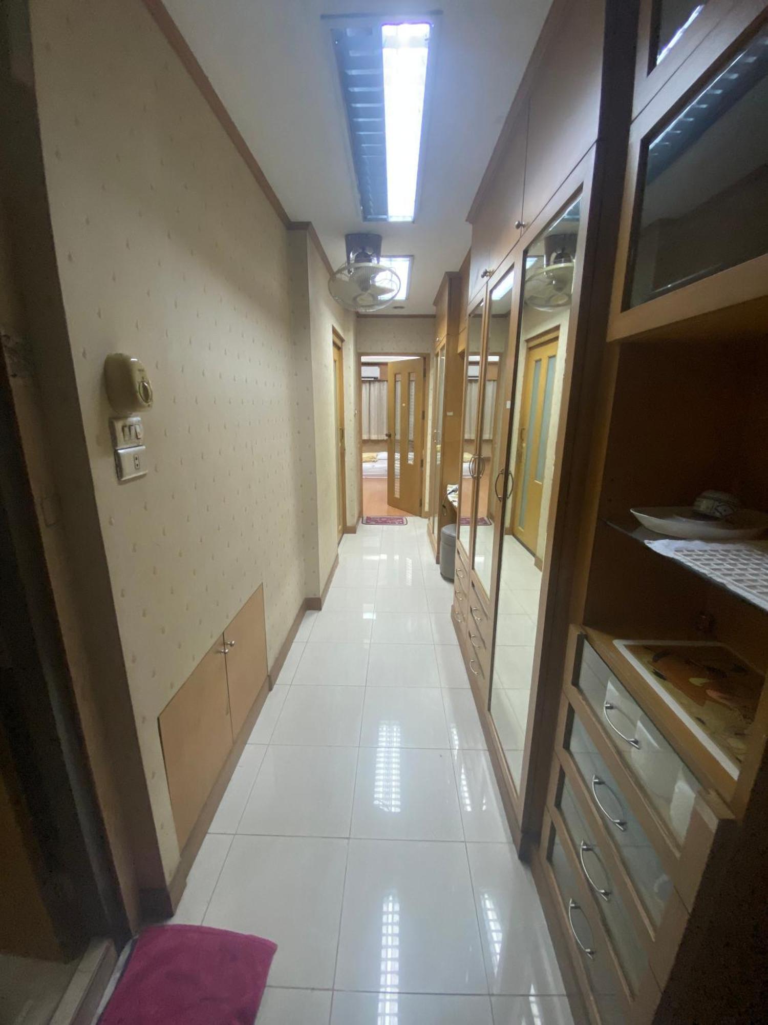 House 9 *