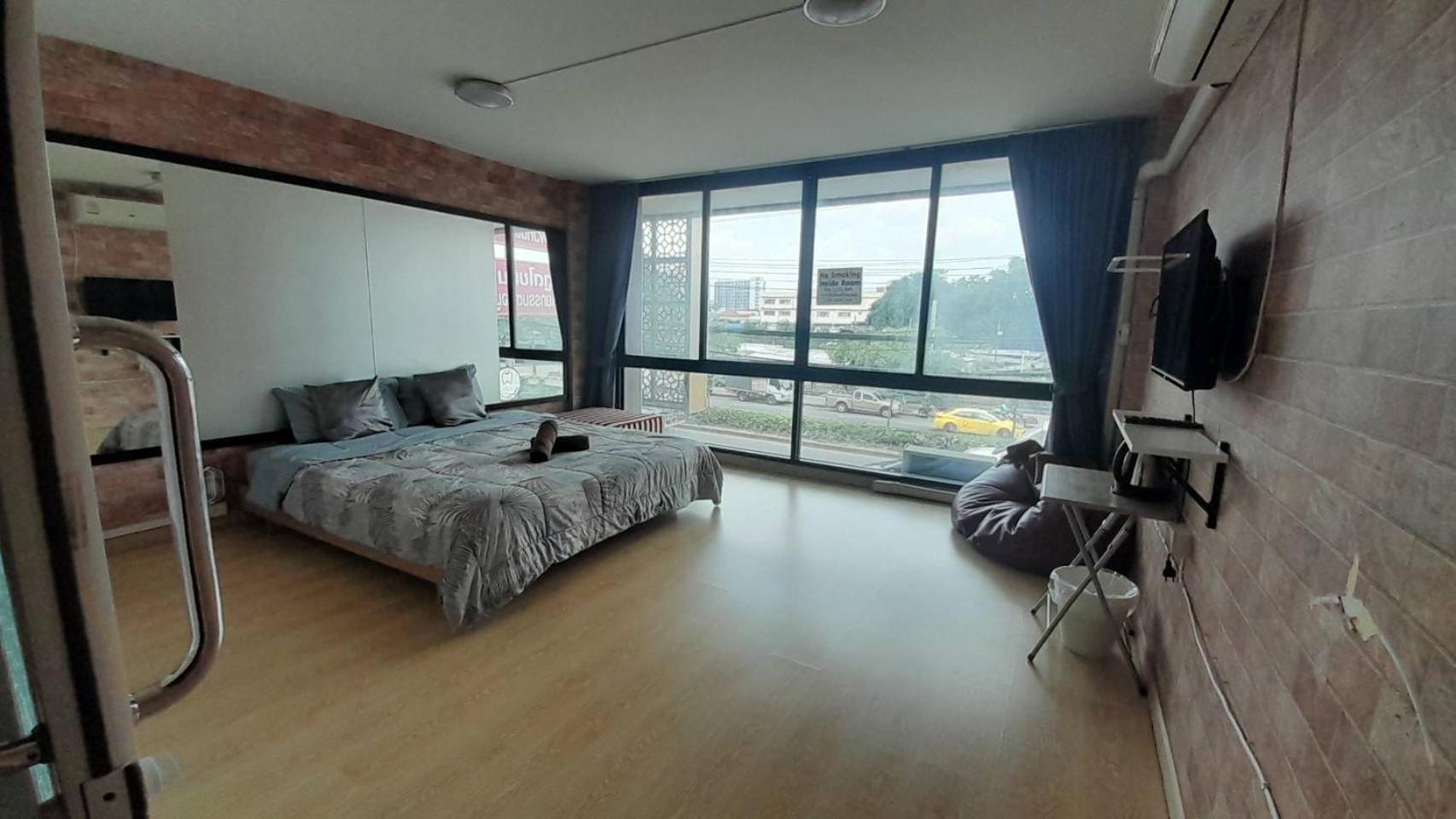 Homey-sleepy Don Mueang Airport Hostel *