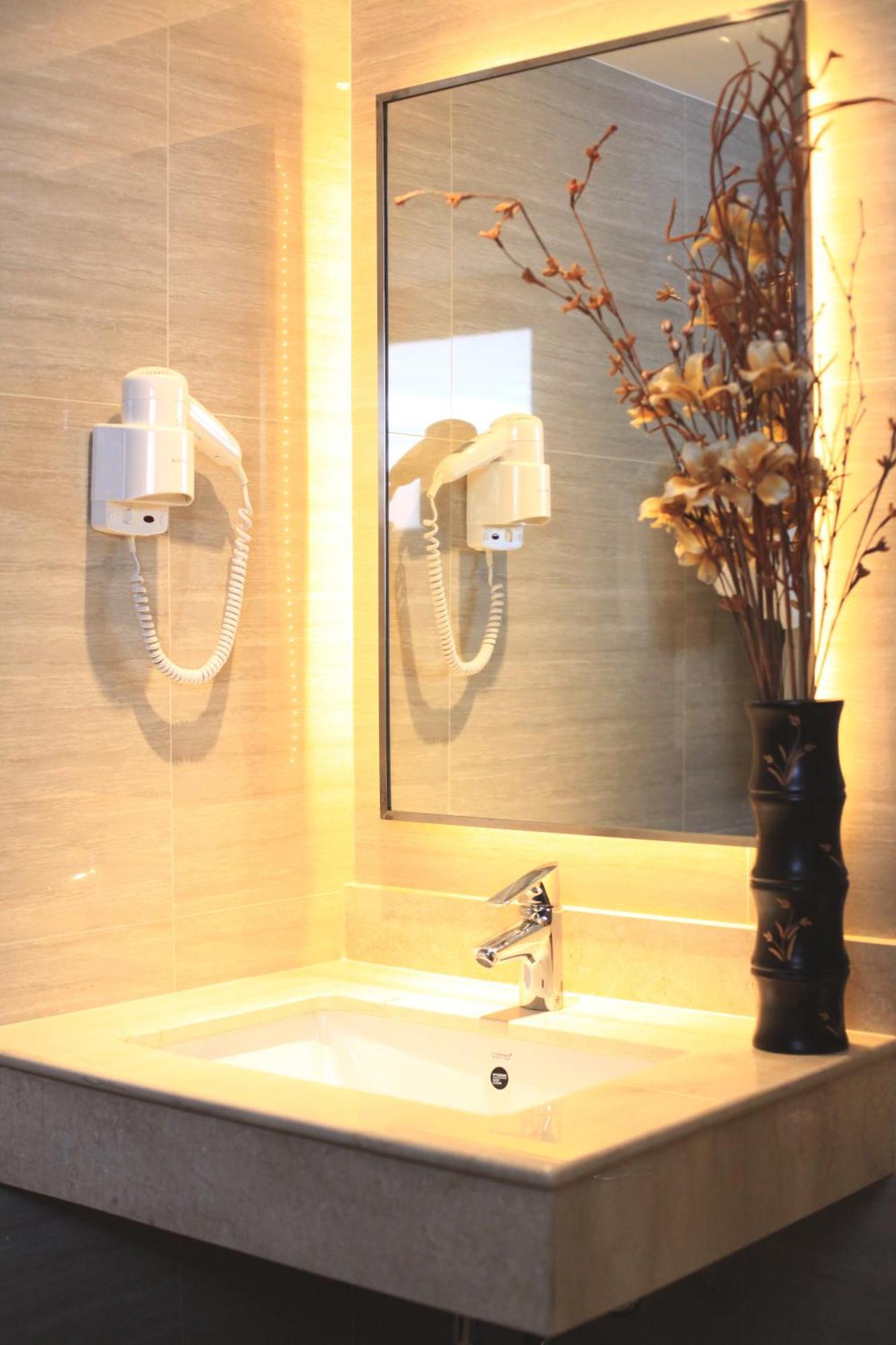 Chateau De Sukhumvit Aparthotel 3*