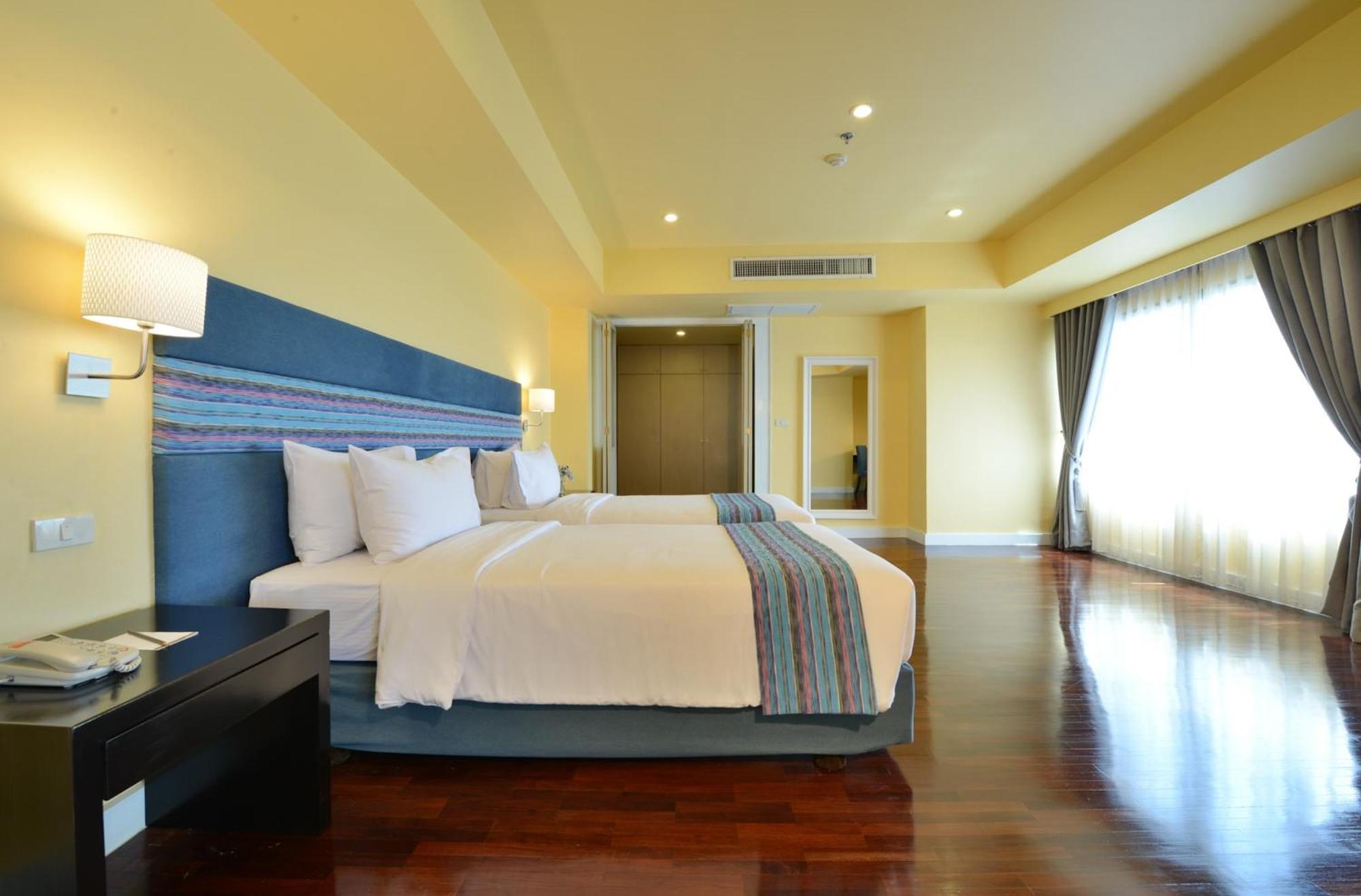 Aparthotel Abloom Exclusive Serviced 4*