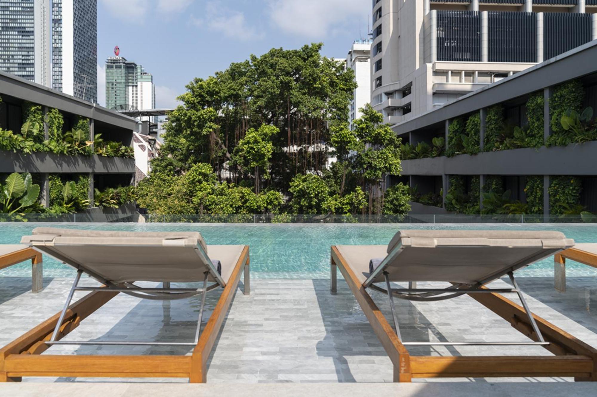 Ad Lib Hotel 4*