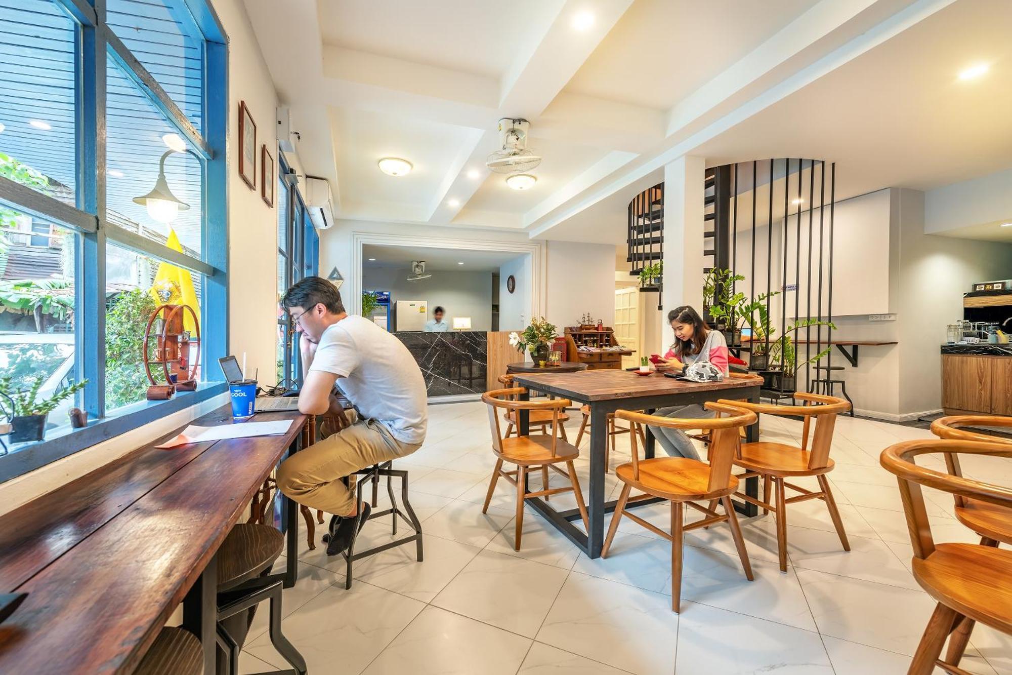 Hostel Visut House *