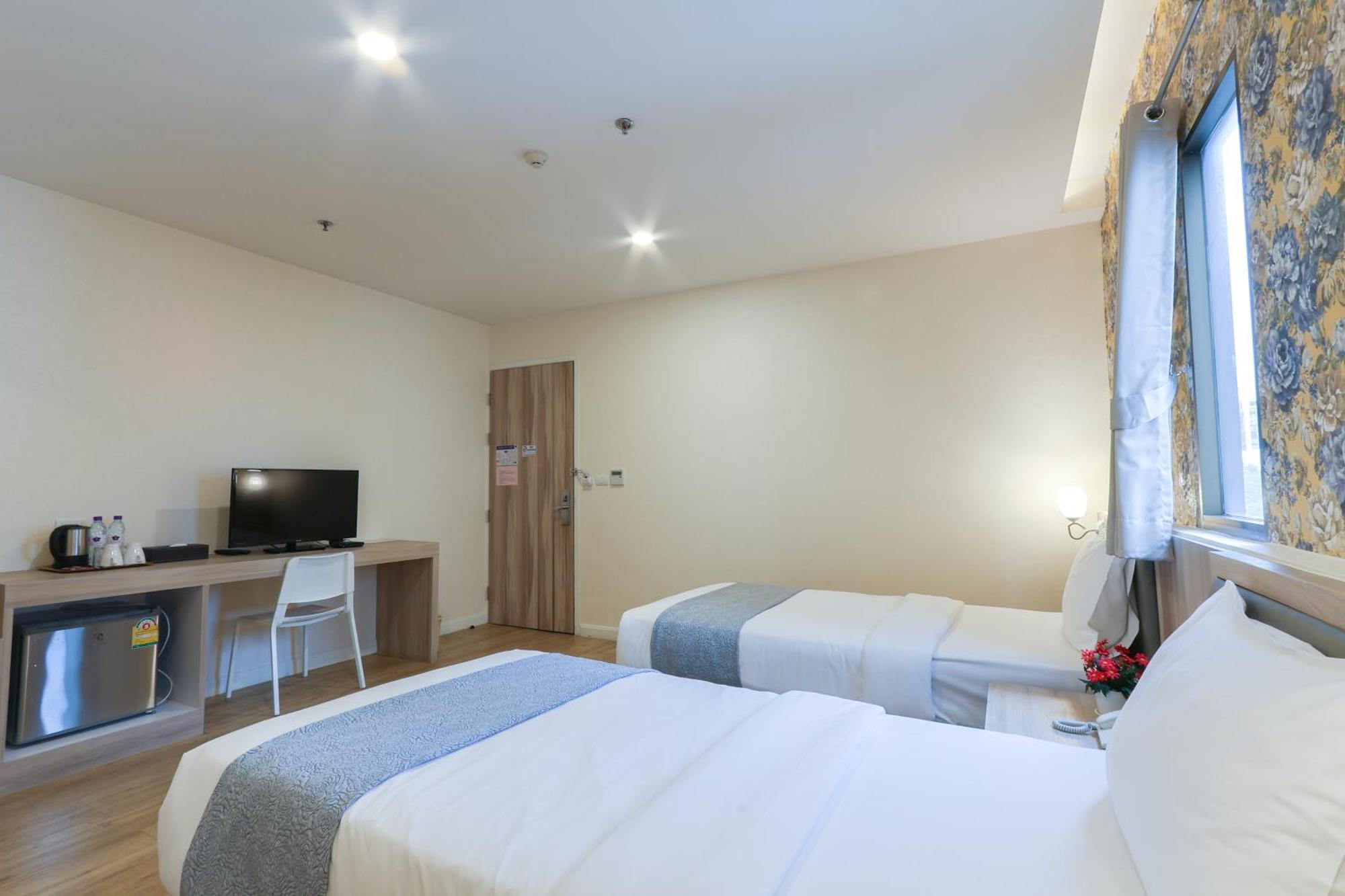 Leela Orchid 3*