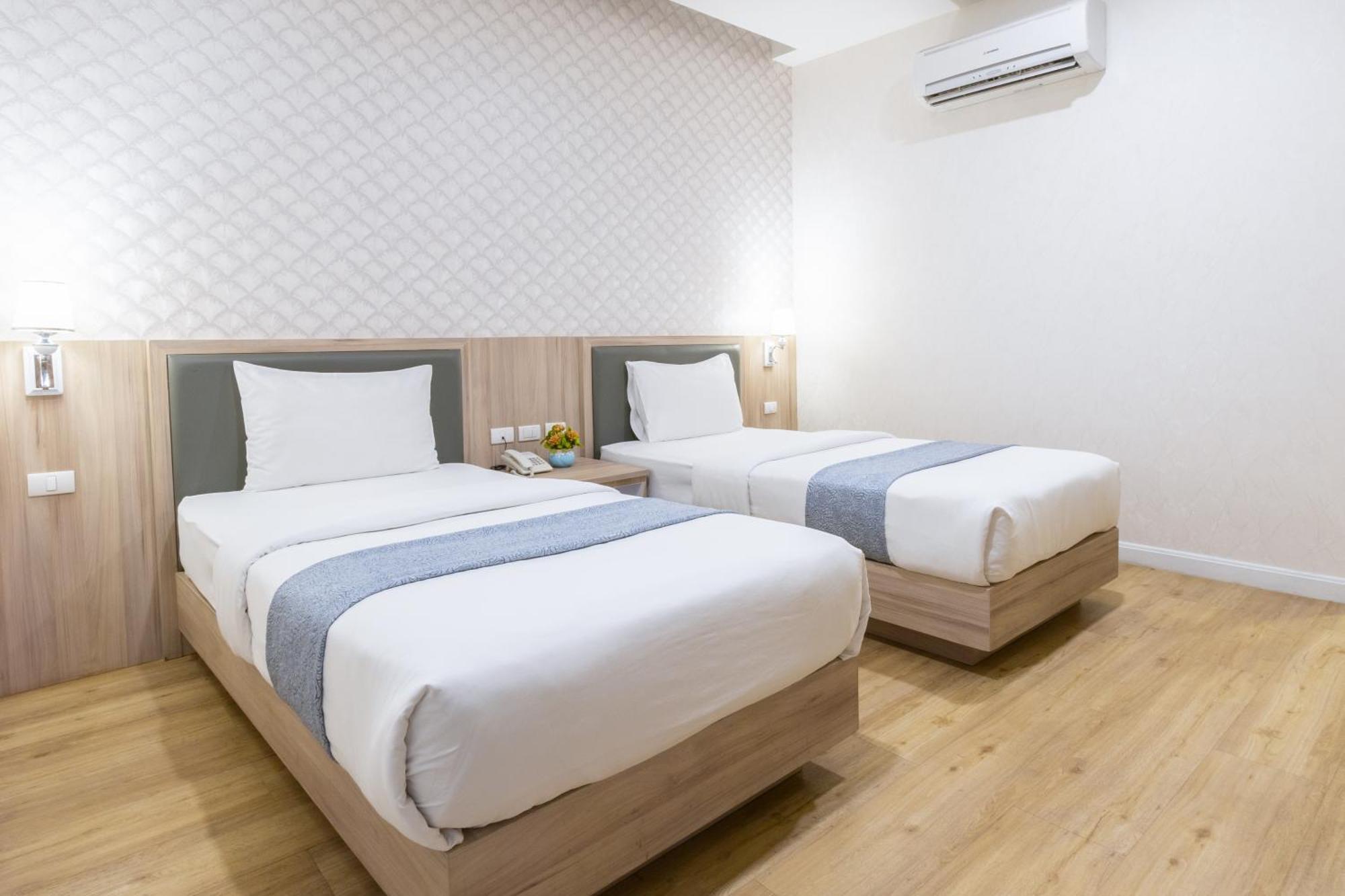 Leela Orchid Hotel 3*