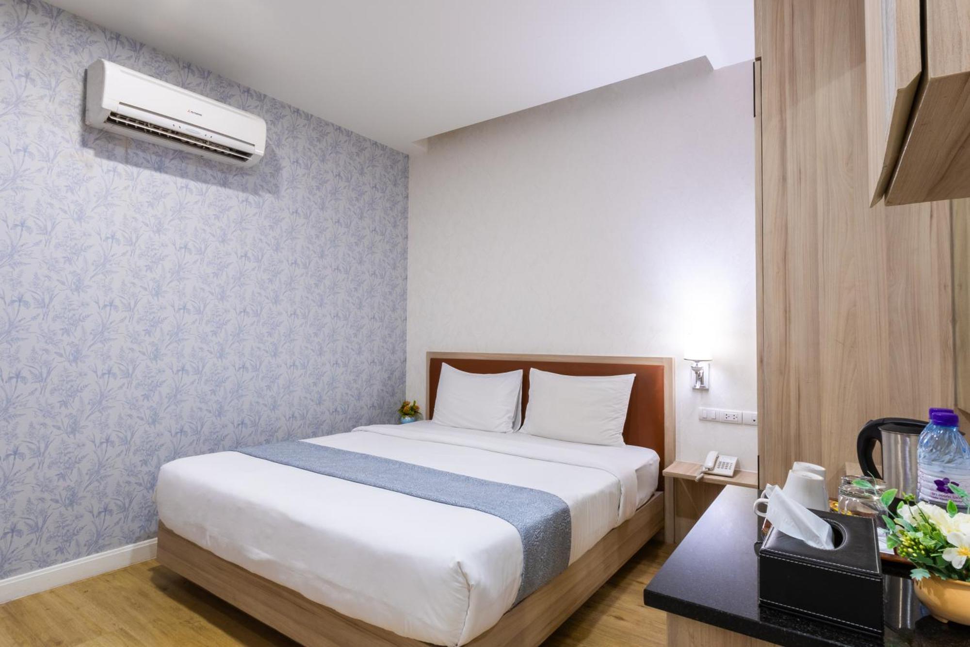 Hotel Leela Orchid