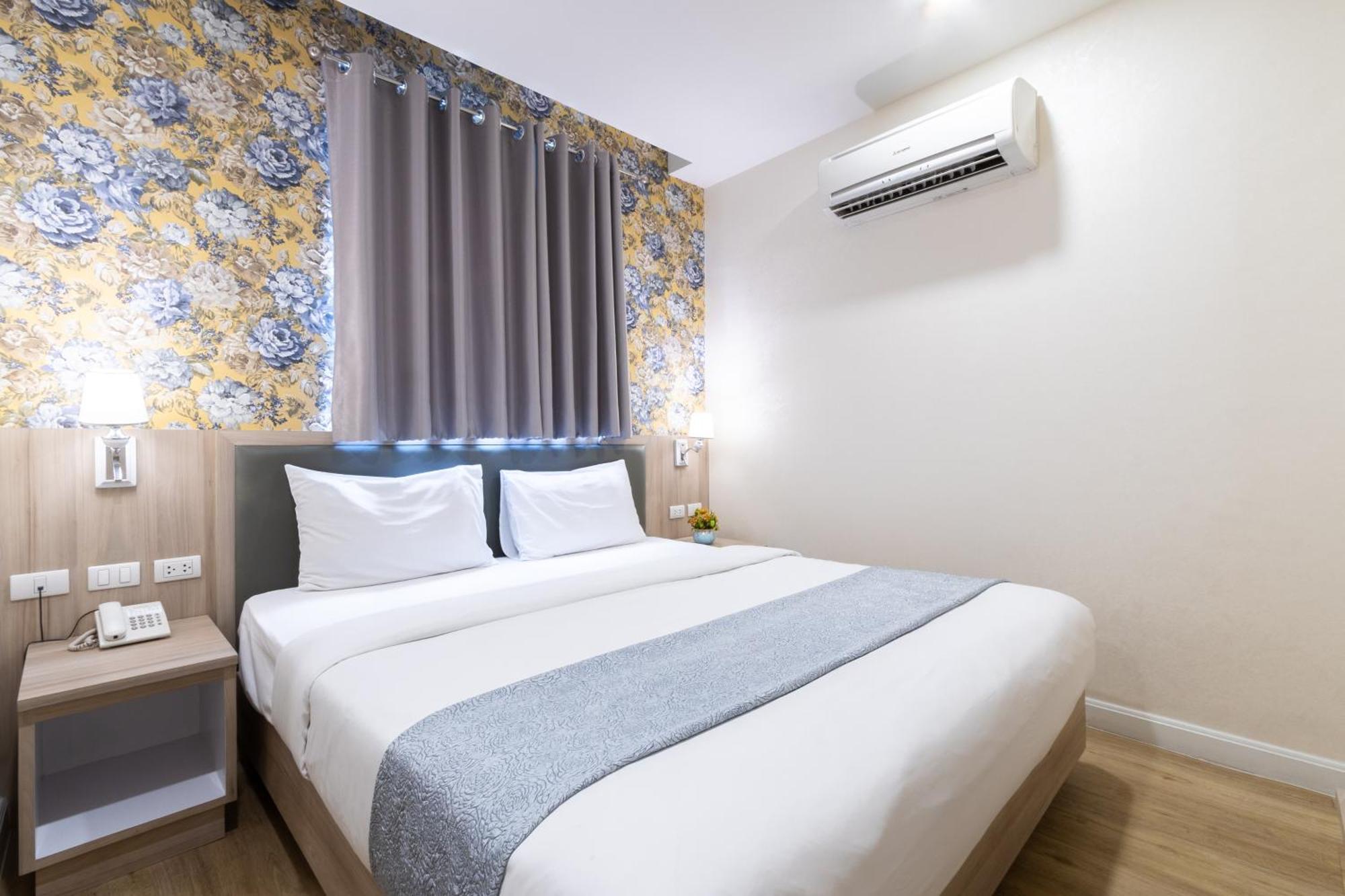 Hotel Leela Orchid 3*