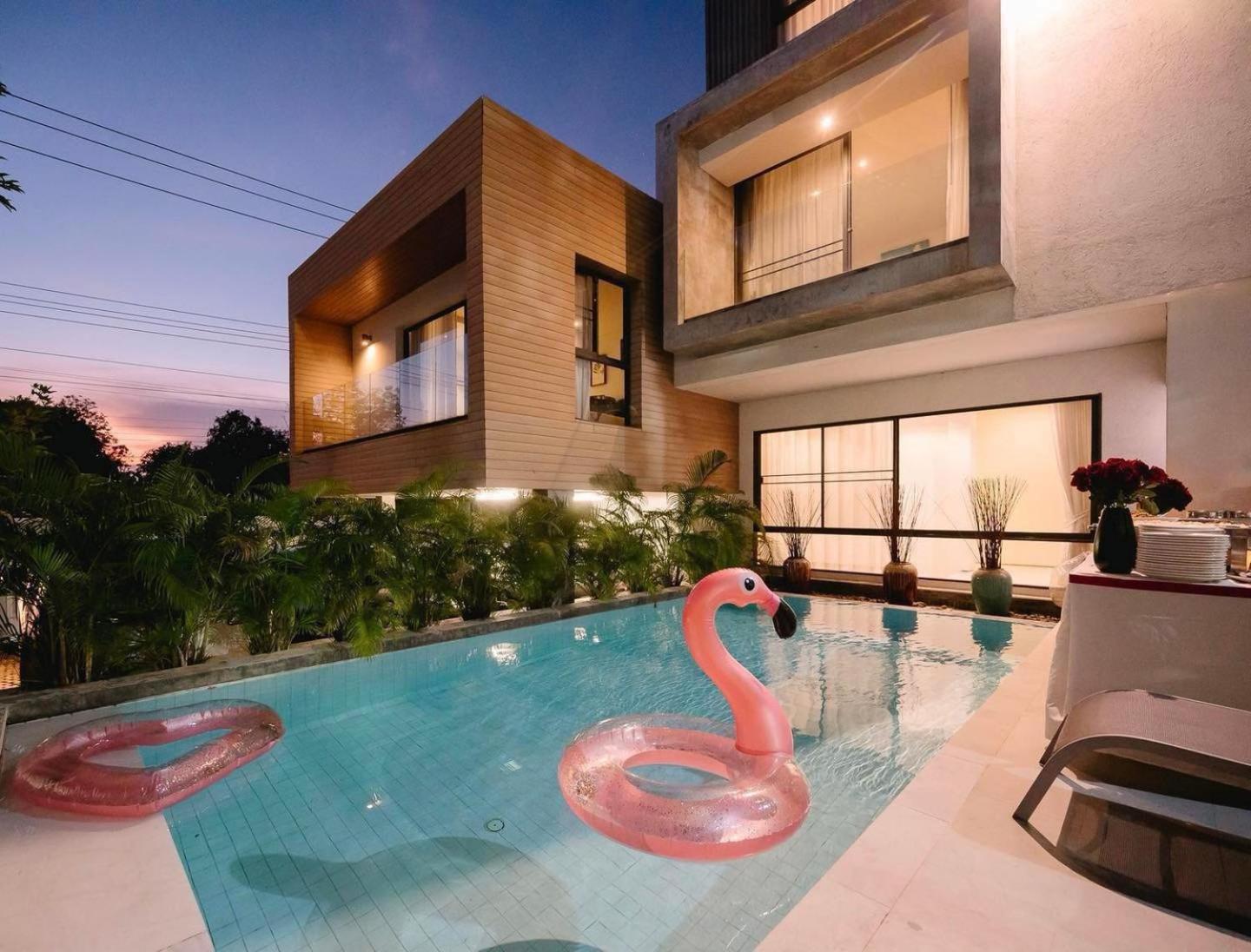 Villa Pool 107a