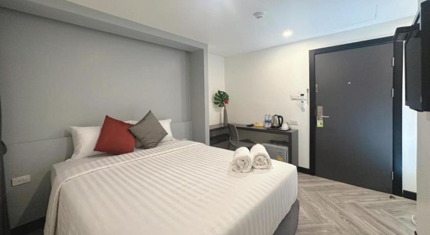 14 Sathorn Hotel 3*