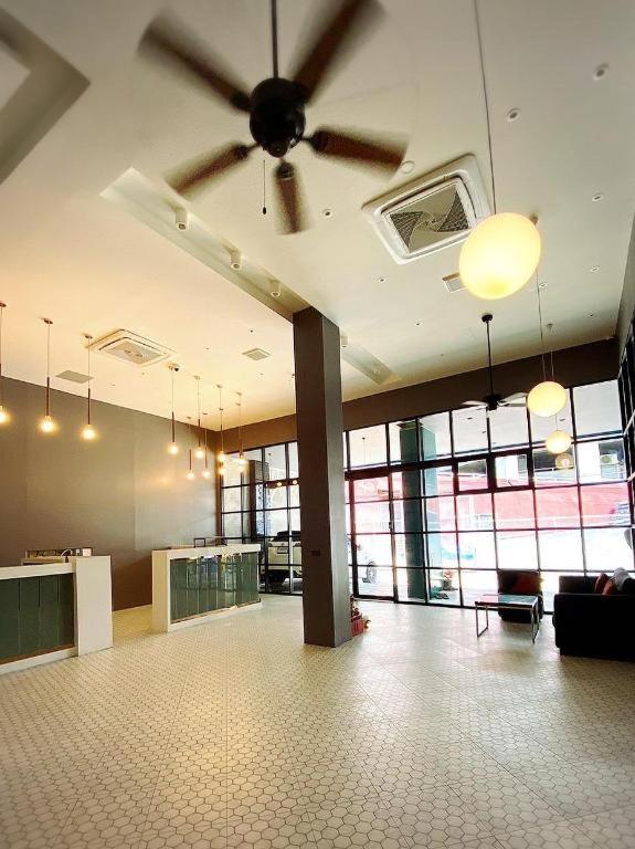 14 Sathorn
