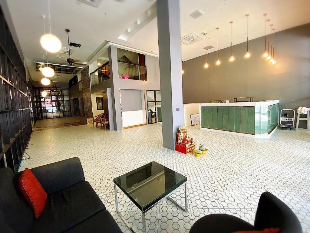 14 Sathorn Hotel Bangkok