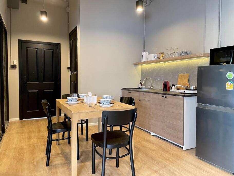 Velin Khaosan - 5th Floor With 2bedrooms Apartment