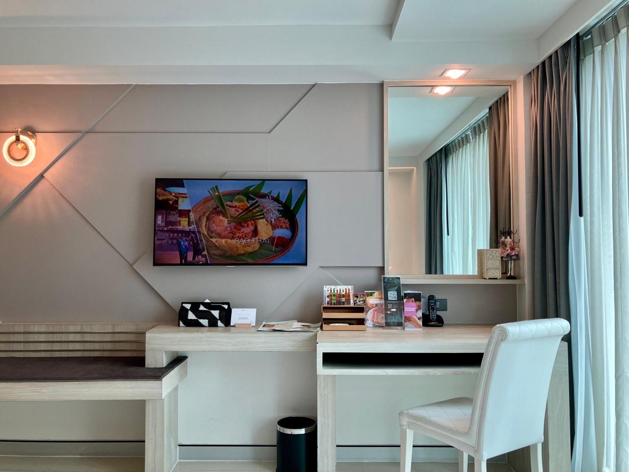 Hotel Clover Asoke - Sha Extra