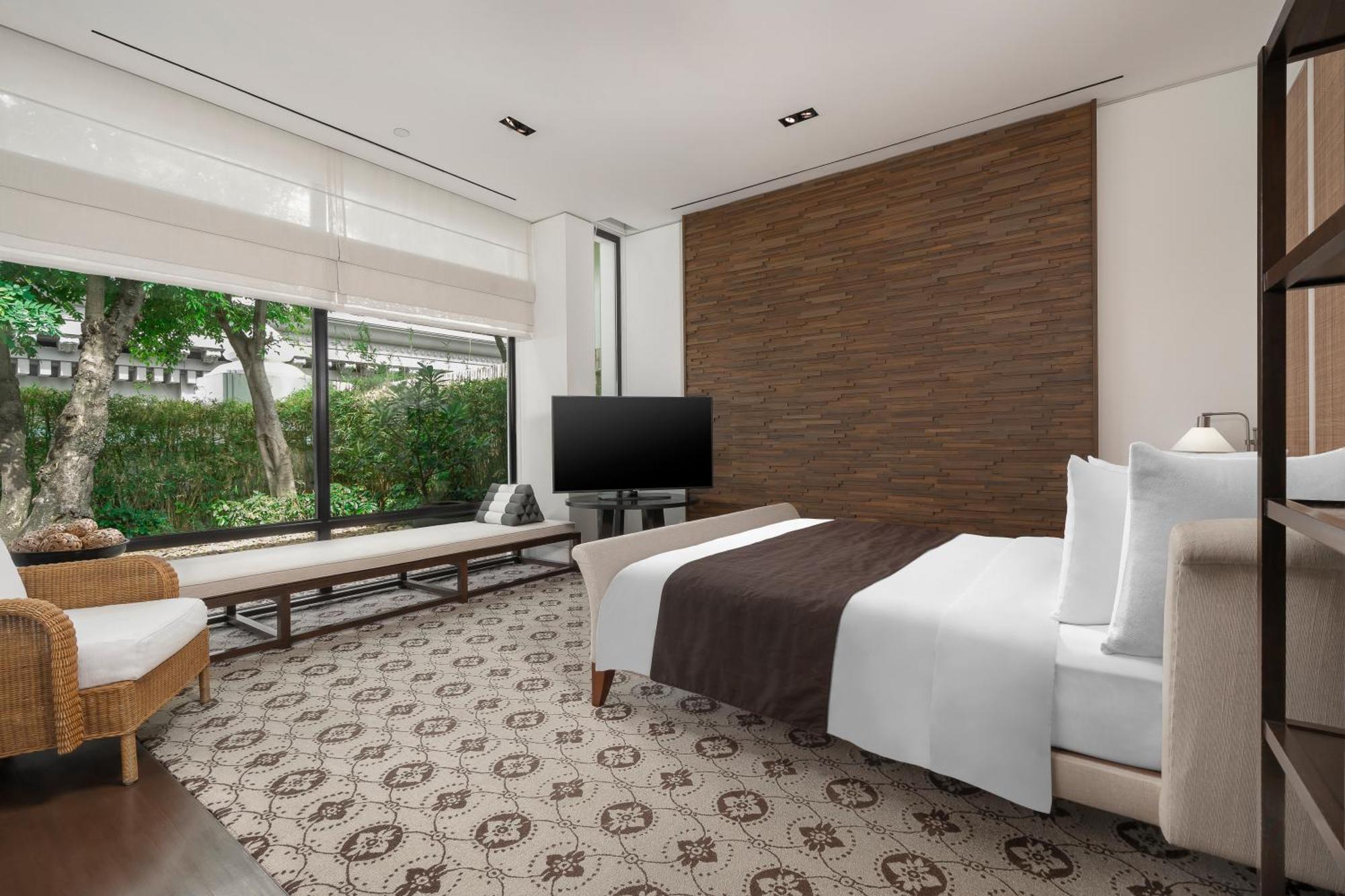 Grand Hyatt Erawan Hotel