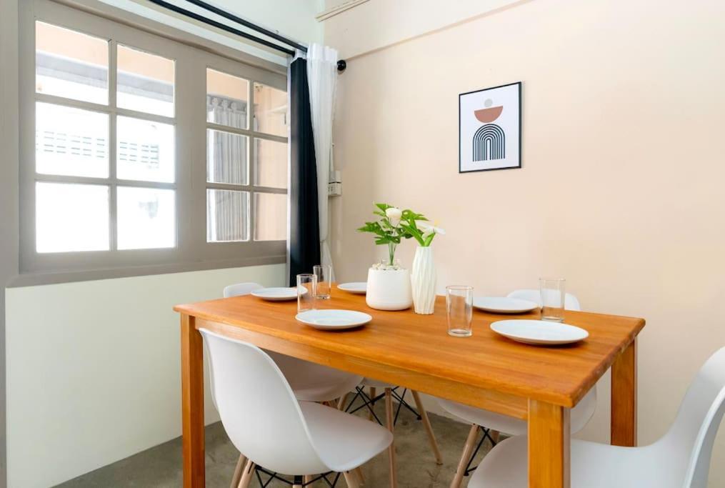 Whole Loft House Near Iconsiam In Middle Of Food Hotspot Casa de férias