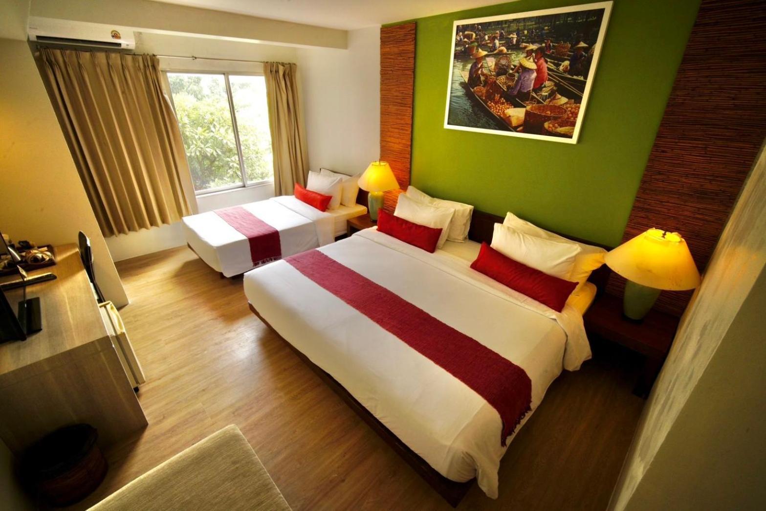 Cha-cha Banglumphu Hotel 3*