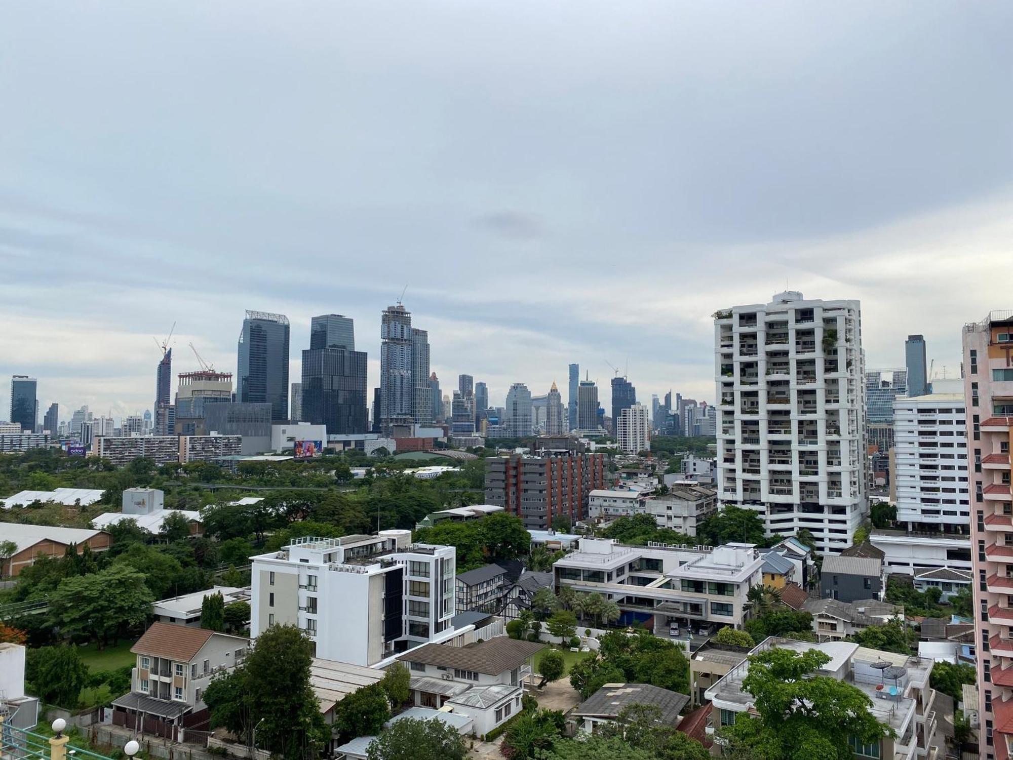 Nantiruj Tower - นันทิรุจ ทาวเวอร์ เซอร์วิสอพาร์ทเม้นท์ สุขุมวิท ซอย 8