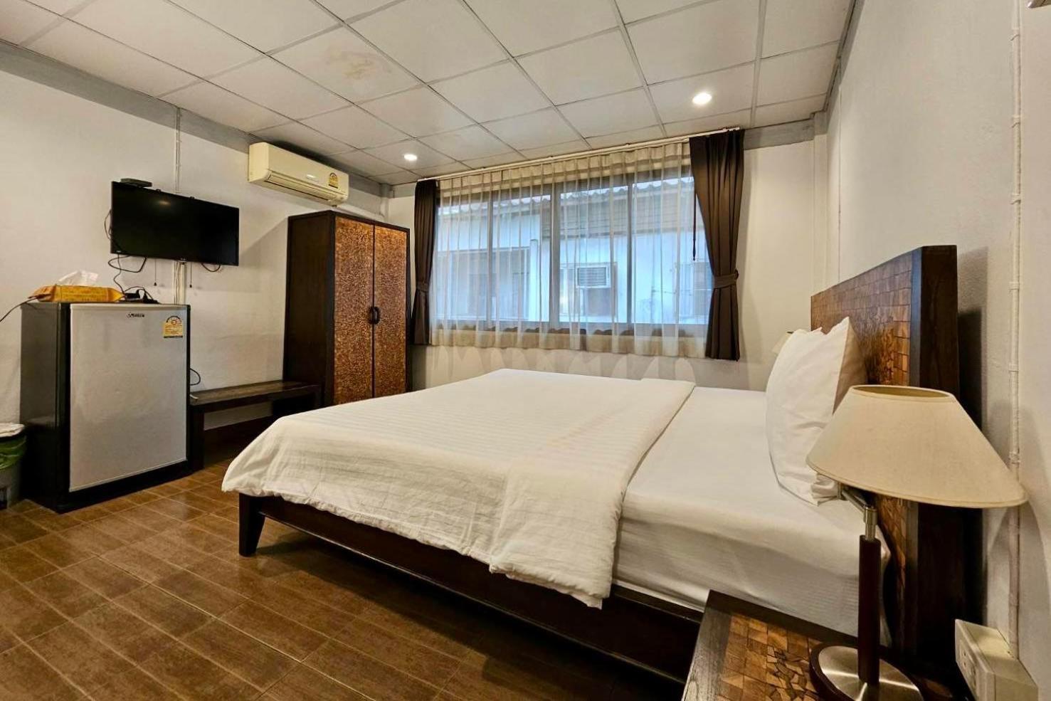 Bed & Breakfast Baan Glang Soi Restaurant & 2*