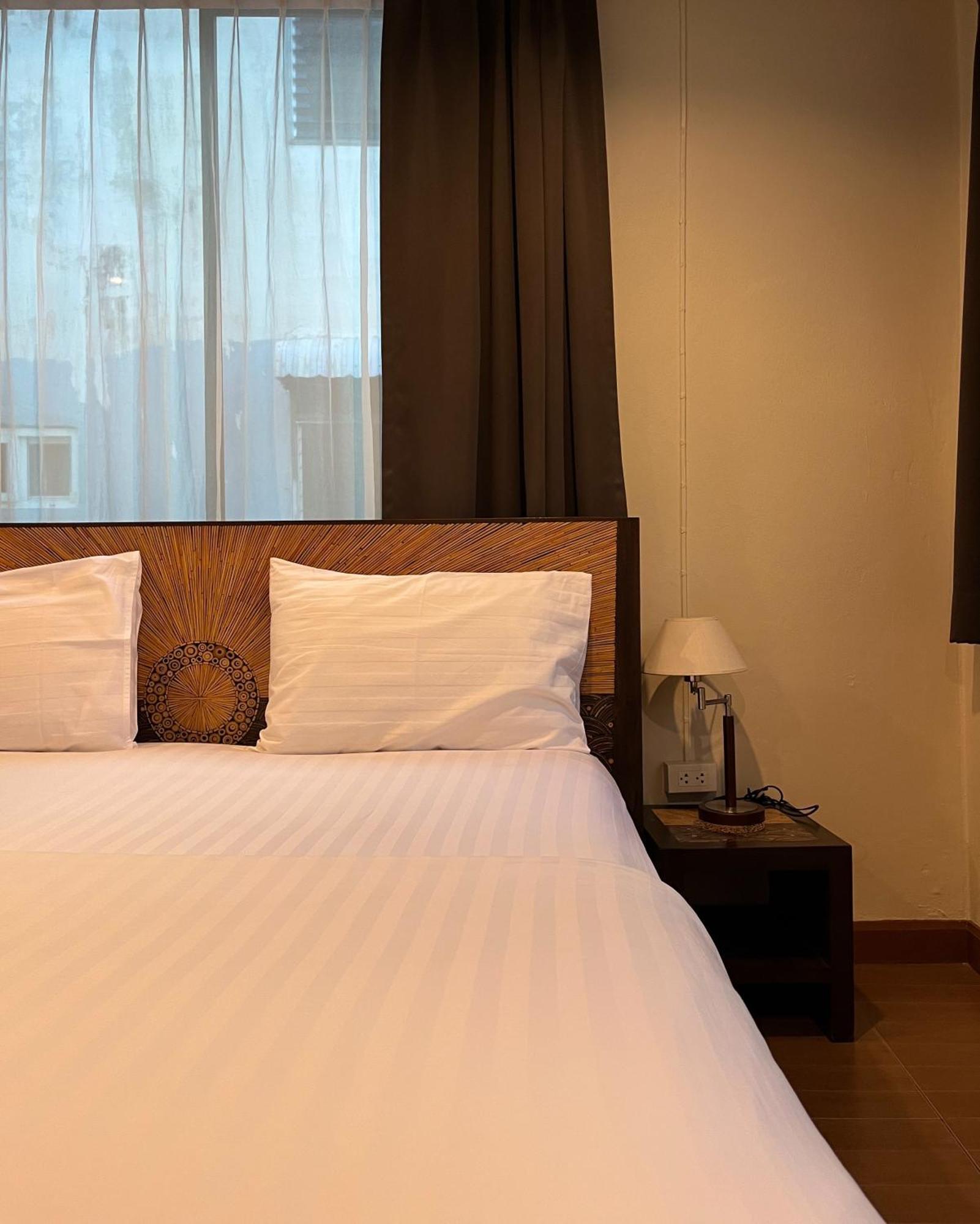 Bed & Breakfast Baan Glang Soi Restaurant & 2*