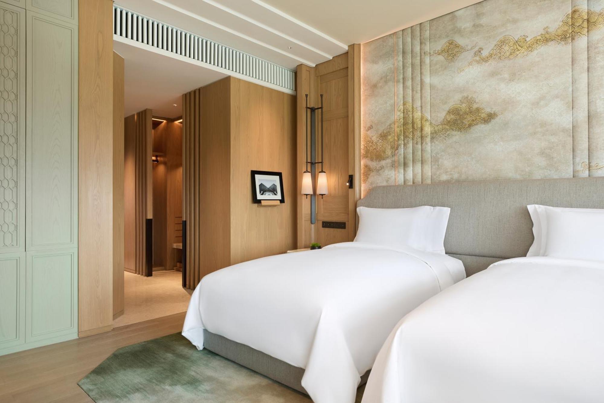 Dusit Thani 5* Bangkok