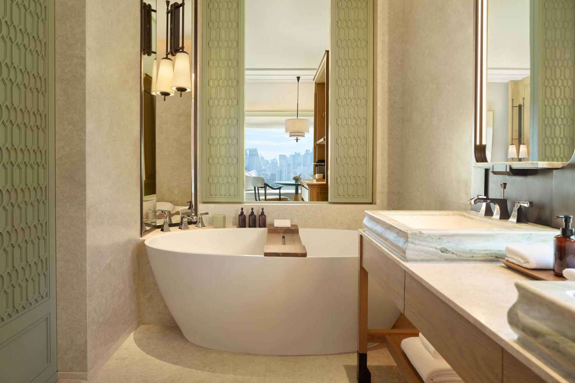 Dusit Thani Hotel Bangkok