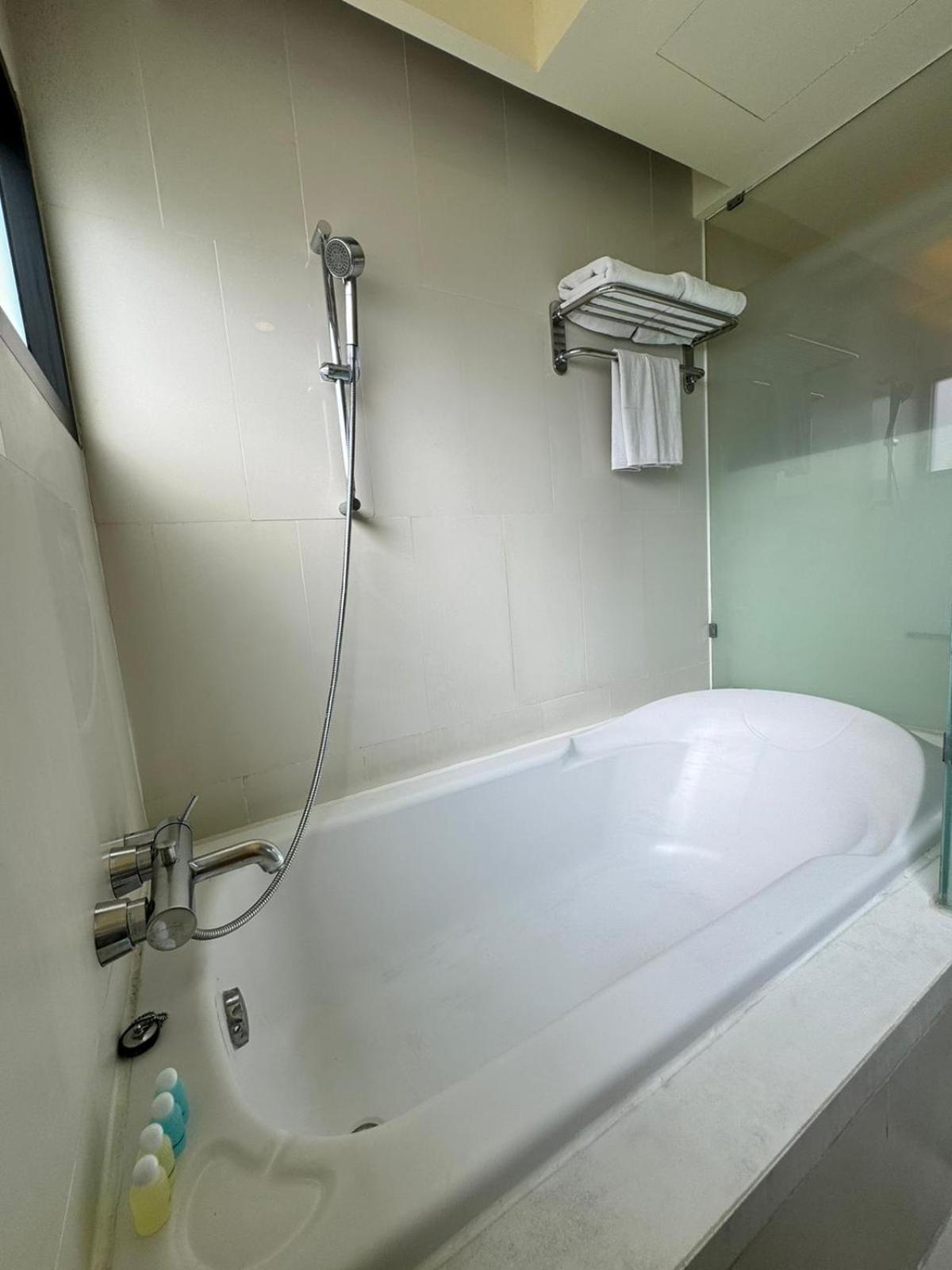 Metacity Hotel 3*