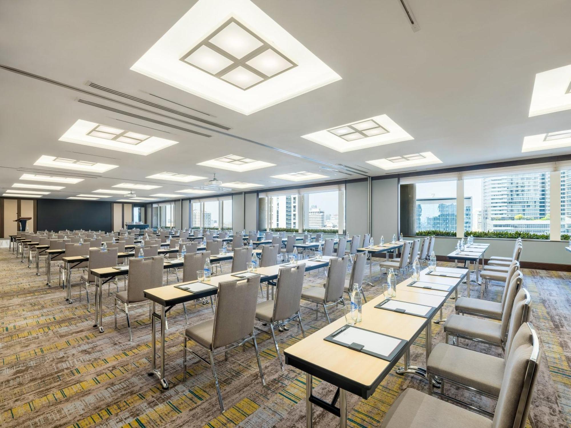 Crowne Plaza Lumpini Park By Ihg Bangkok