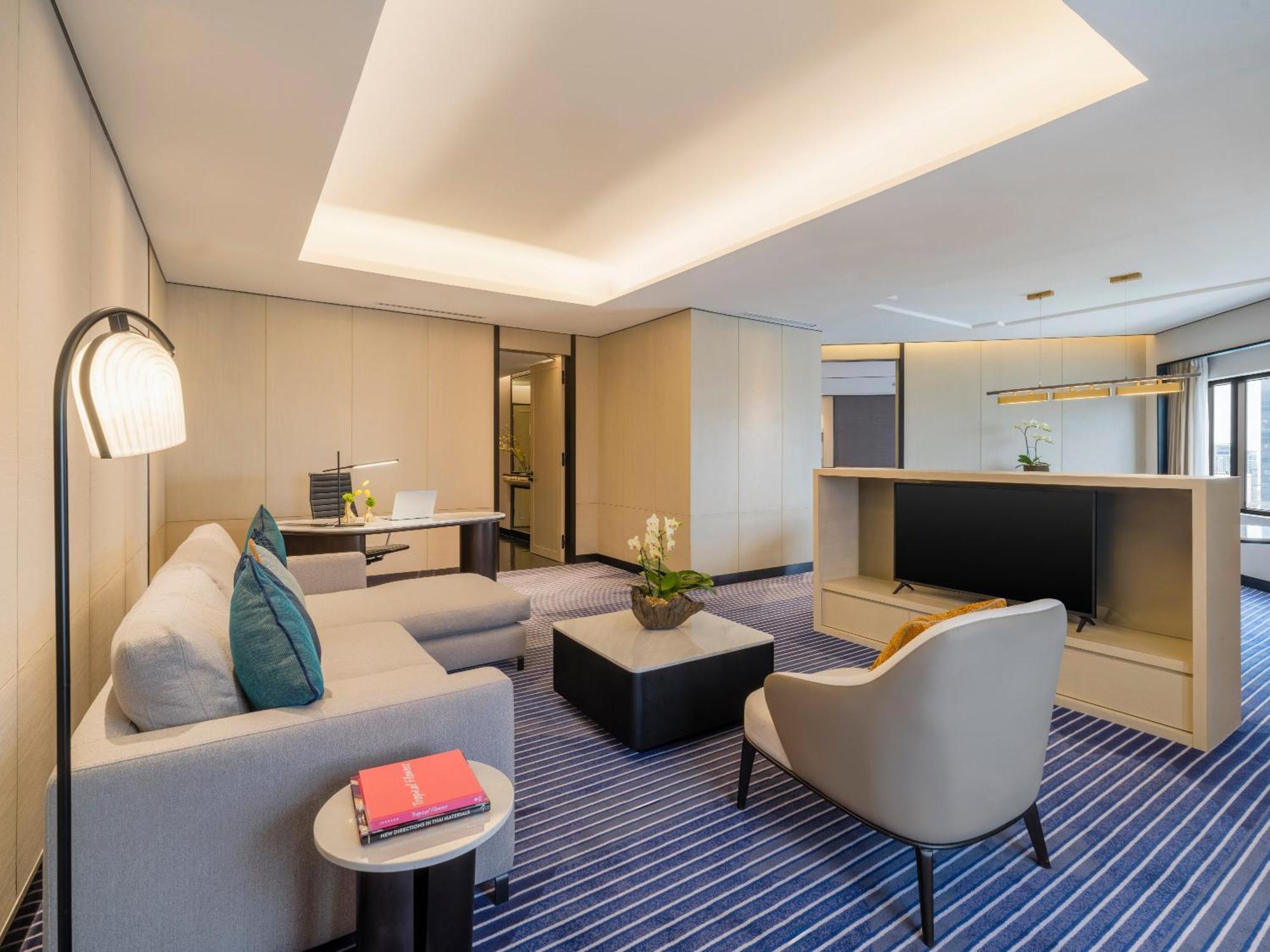 Hotel Crowne Plaza Lumpini Park By Ihg 5*