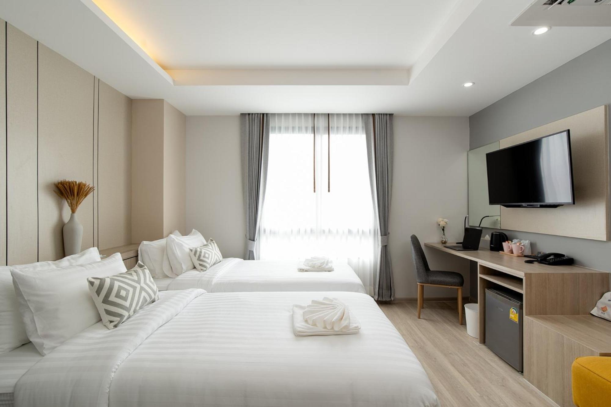 The Riski At Bangphlat Station Sha Hotel Bangkok