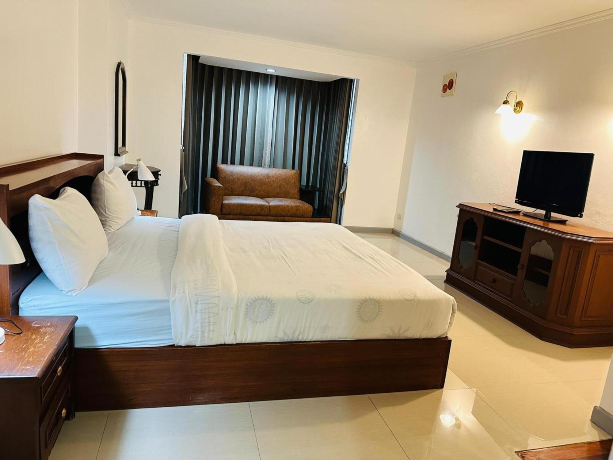 Direct At Omni Complex, Nana Apartment *