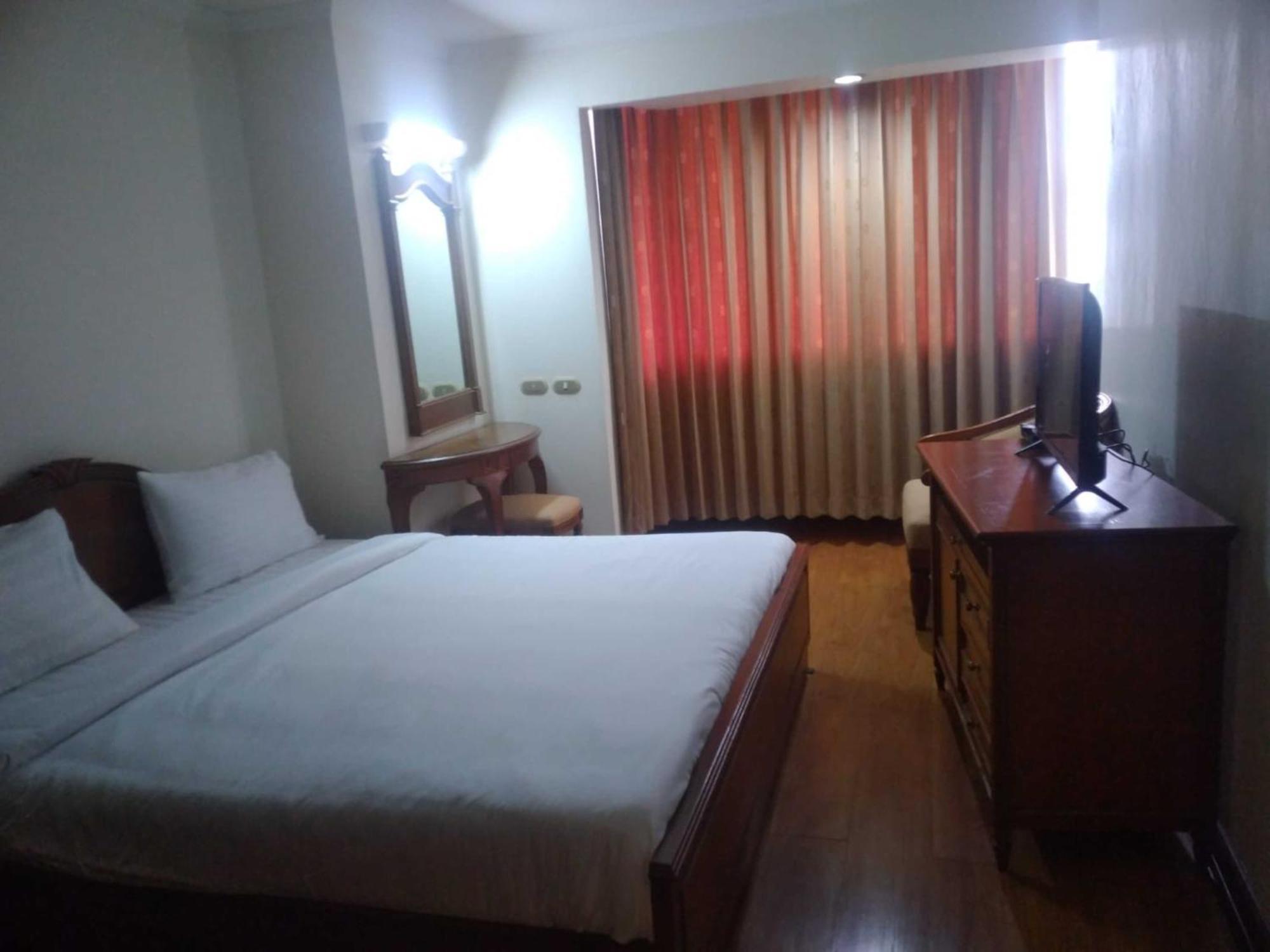 Apartment Direct At Omni Complex, Nana
