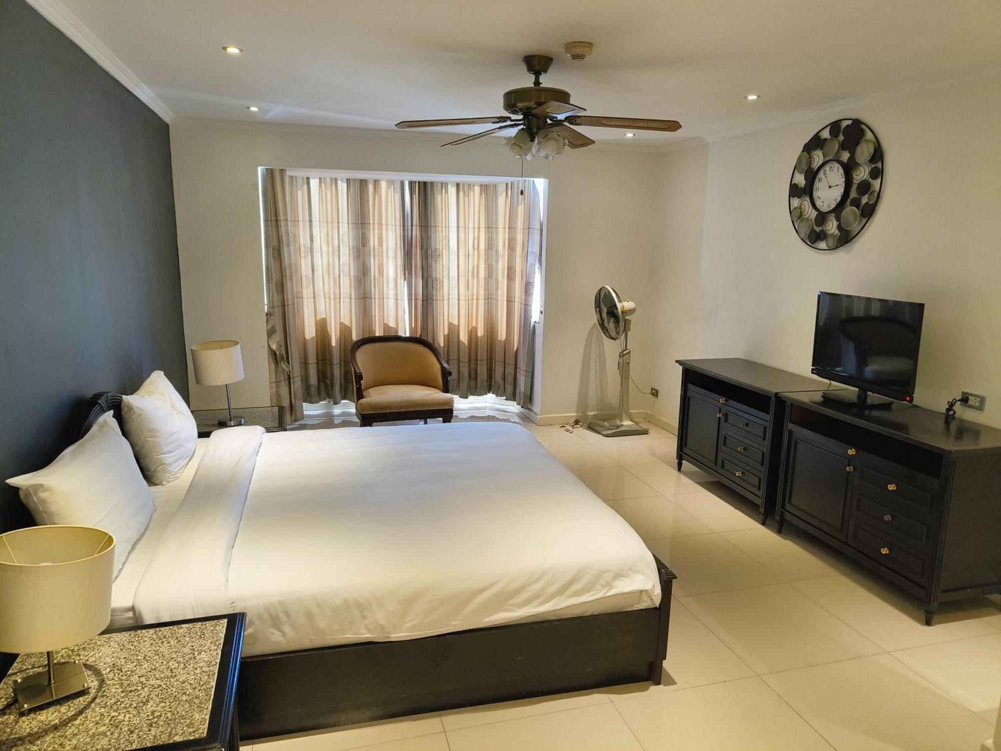 Apartment Direct At Omni Complex, Nana