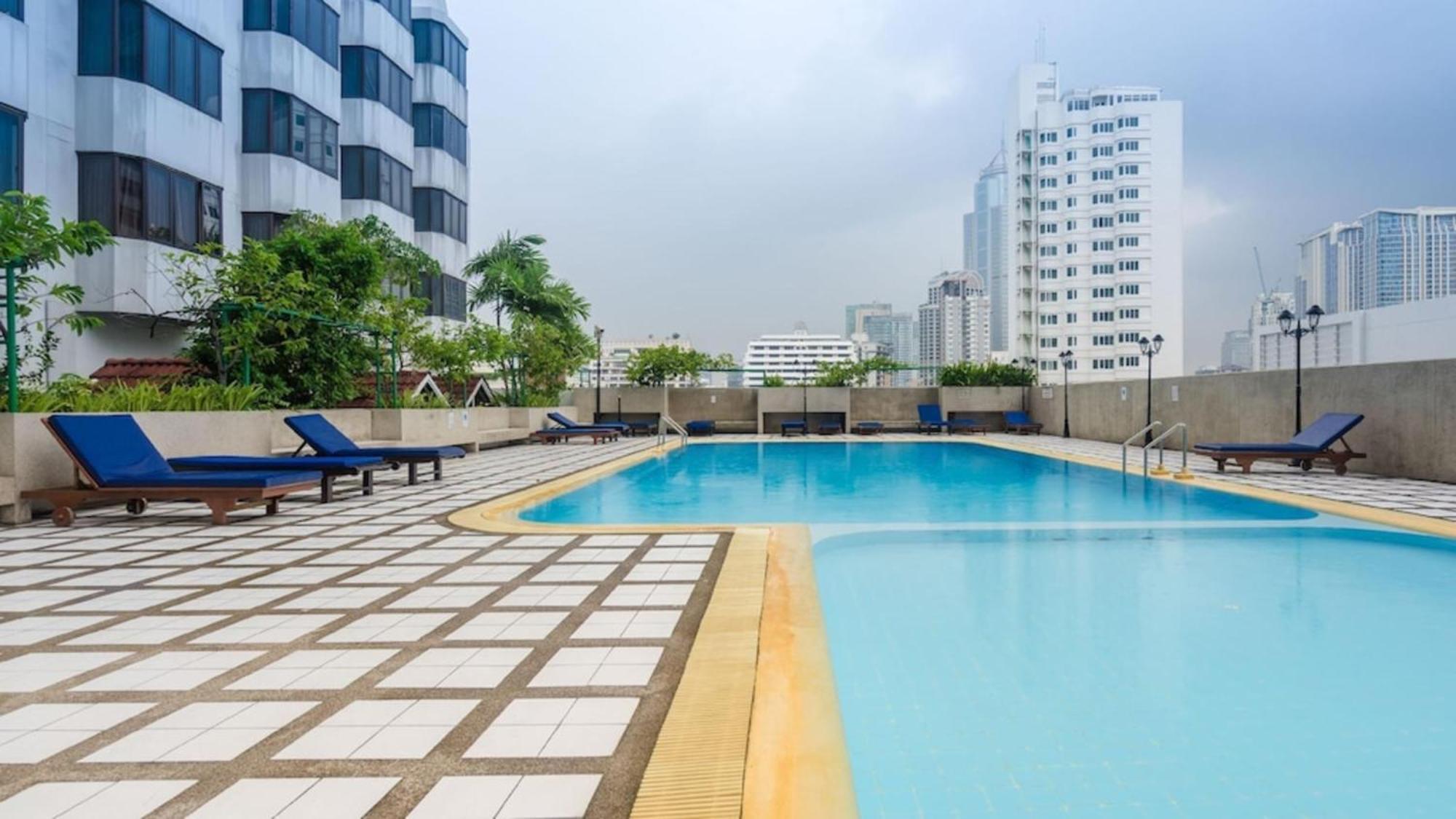 Direct At Omni Complex, Nana Bangkok