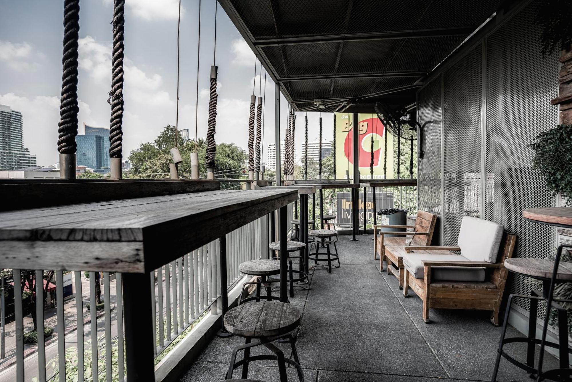 Tha Loft By Th District Hotel