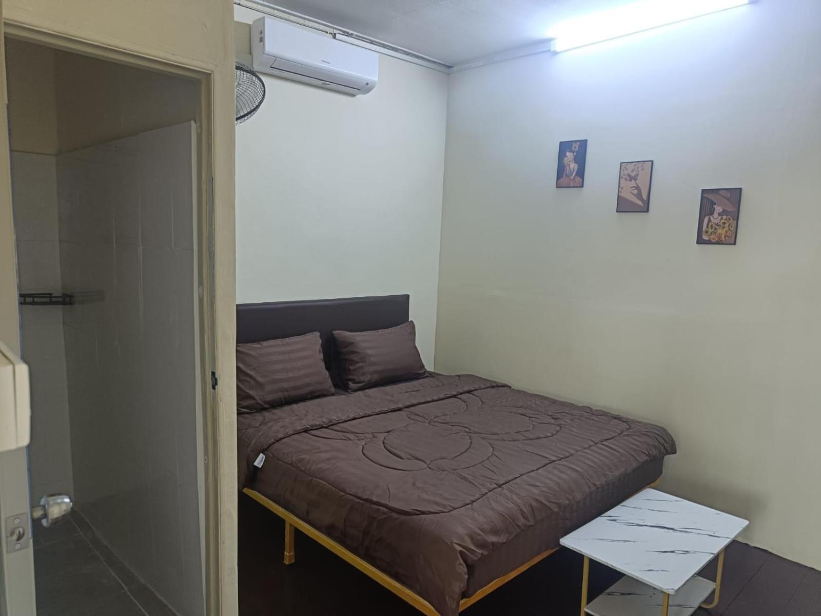 The House Hostel