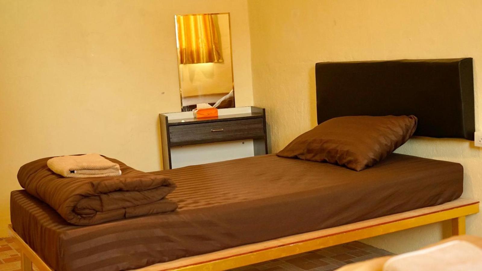 Hostel The House *