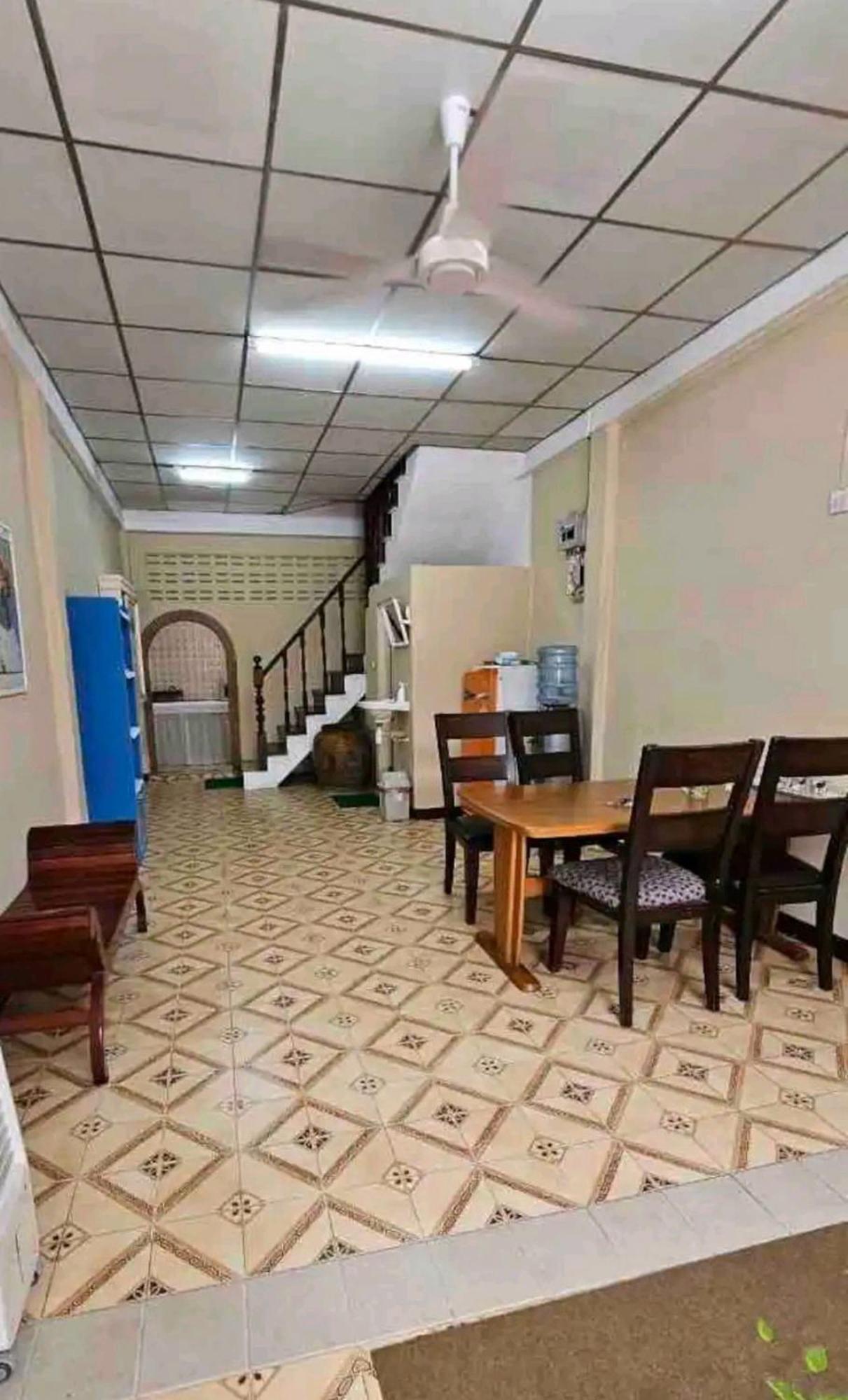Vakantiehuis Dahouse Next To Mrt Itsaraphap Exit1 Bangkok