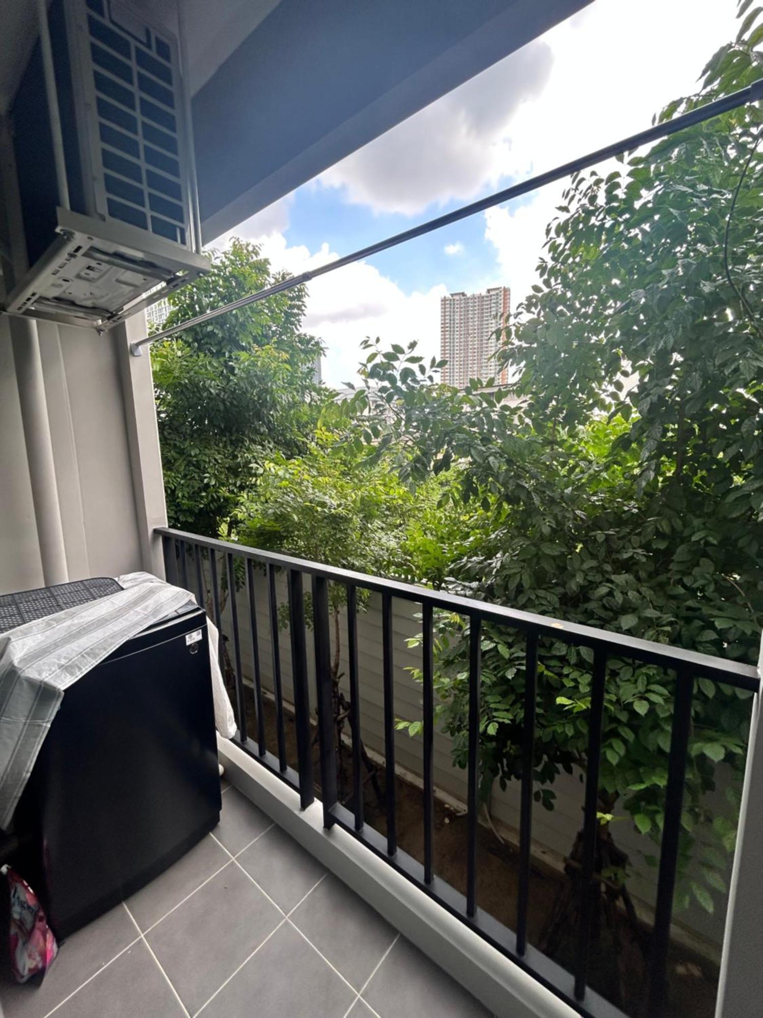 Sathorn Charoen Nakhon Apartment *
