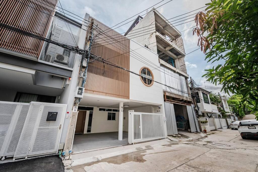 Haus Ekkamai 2 Holiday home Bangkok