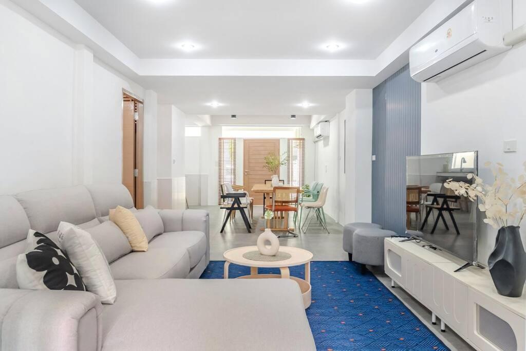 Haus Ekkamai 2 Holiday home Bangkok