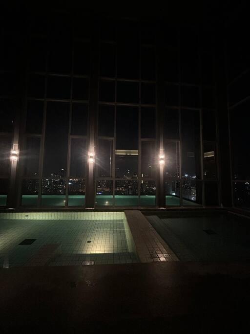 1br At Thonglor Bts Infinitypool Overlooking Apartment