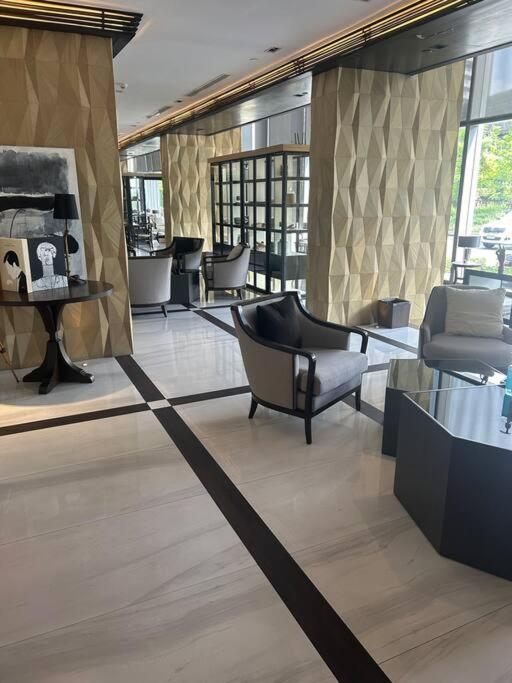 1br At Thonglor Bts Infinitypool Overlooking Apartment *