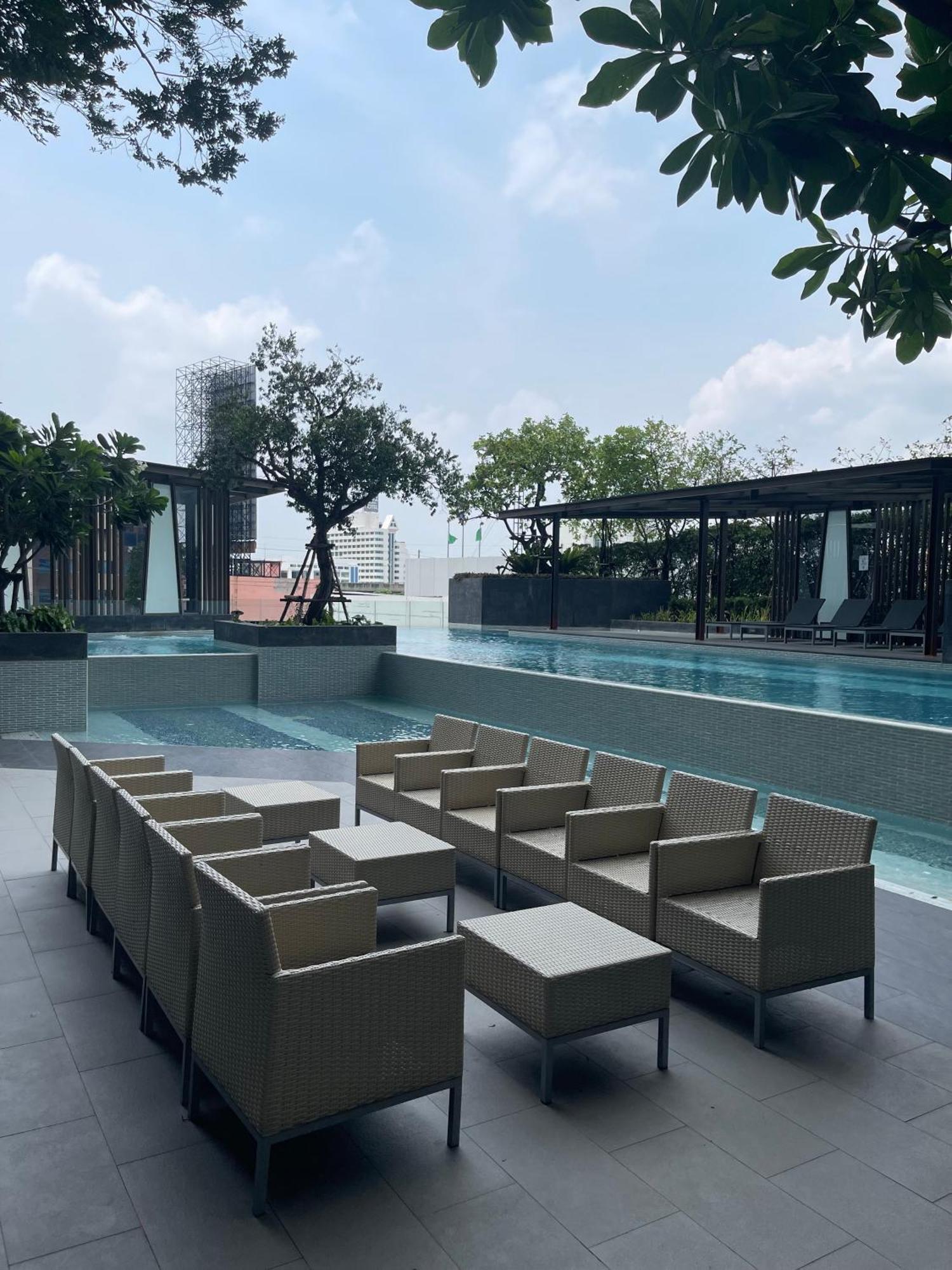 Apartment Thonglor Luxury Sleek In